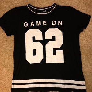 H and M tee